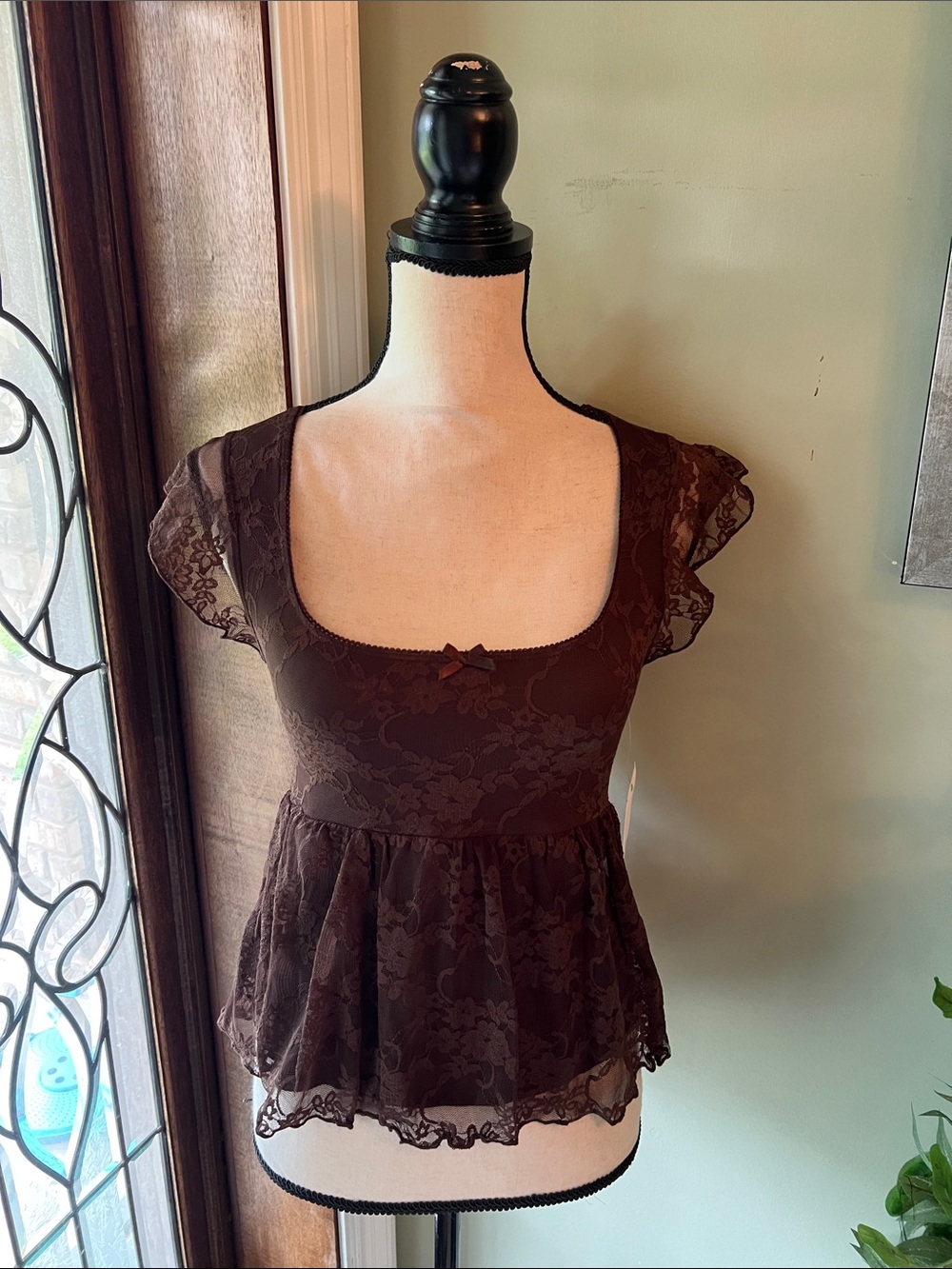 Floral Lace Peplum Scoop Neck Top in Brown